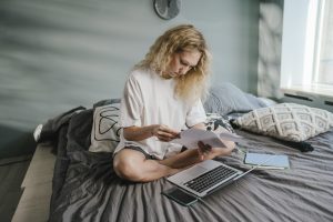Como organizar a rotina de trabalho e estudos
